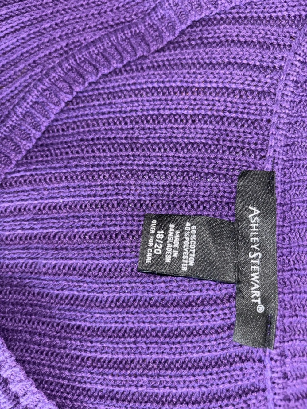 Purple Ribbed V-Neck Sweater - Picture 6 of 7